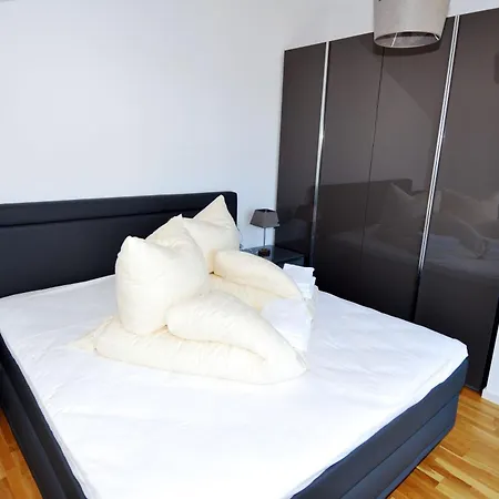 Ostseetuemmler - Wilhelmsplatz 3b 18 * Heiligenhafen