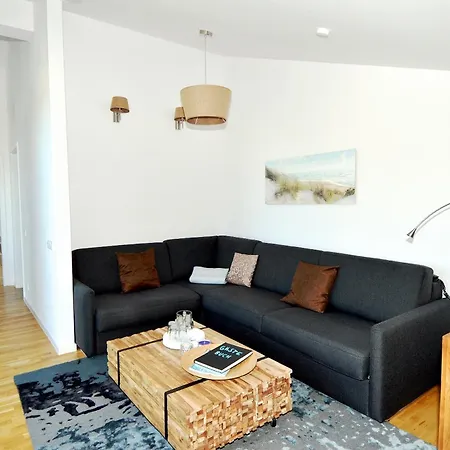 Ostseetuemmler - Wilhelmsplatz 3b 18 * Heiligenhafen