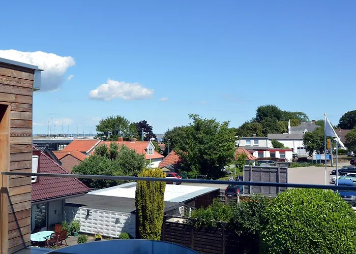 Ostseetuemmler - Wilhelmsplatz 3b 18 * Heiligenhafen